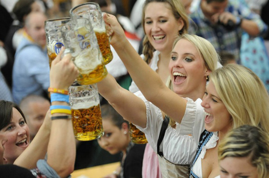 薪休假制度：欧洲最享受 亚洲最勤奋pg电子免费试玩模拟器盘点各国带(图4)